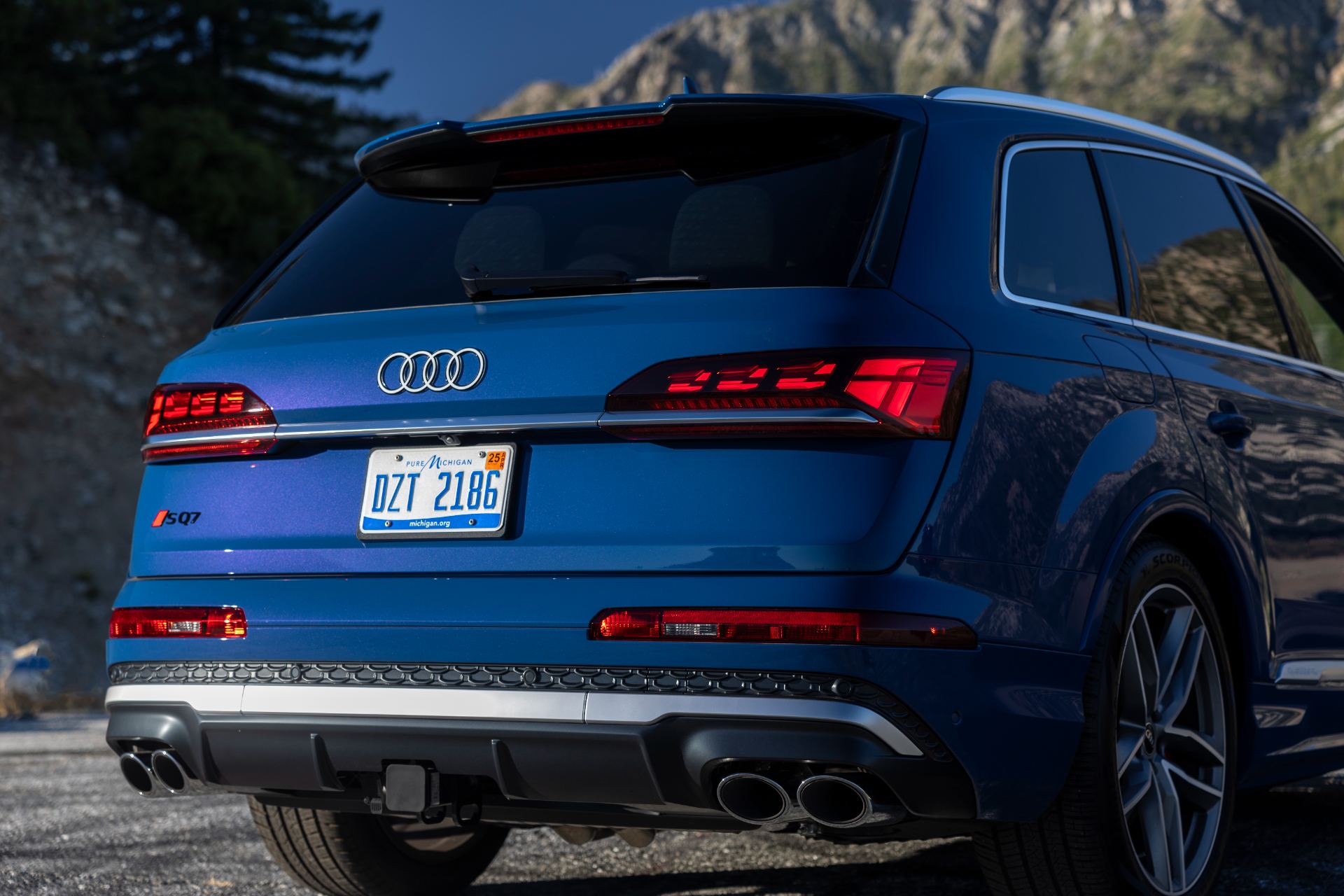 audi sq7 rear three quarter quad exhaust blue