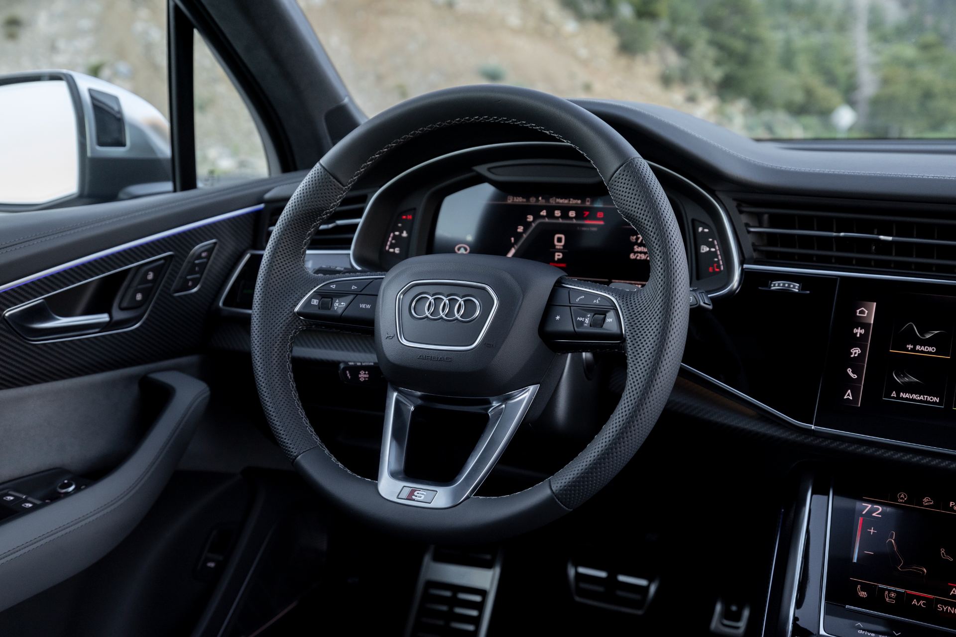 audi sq7 interior steering wheel