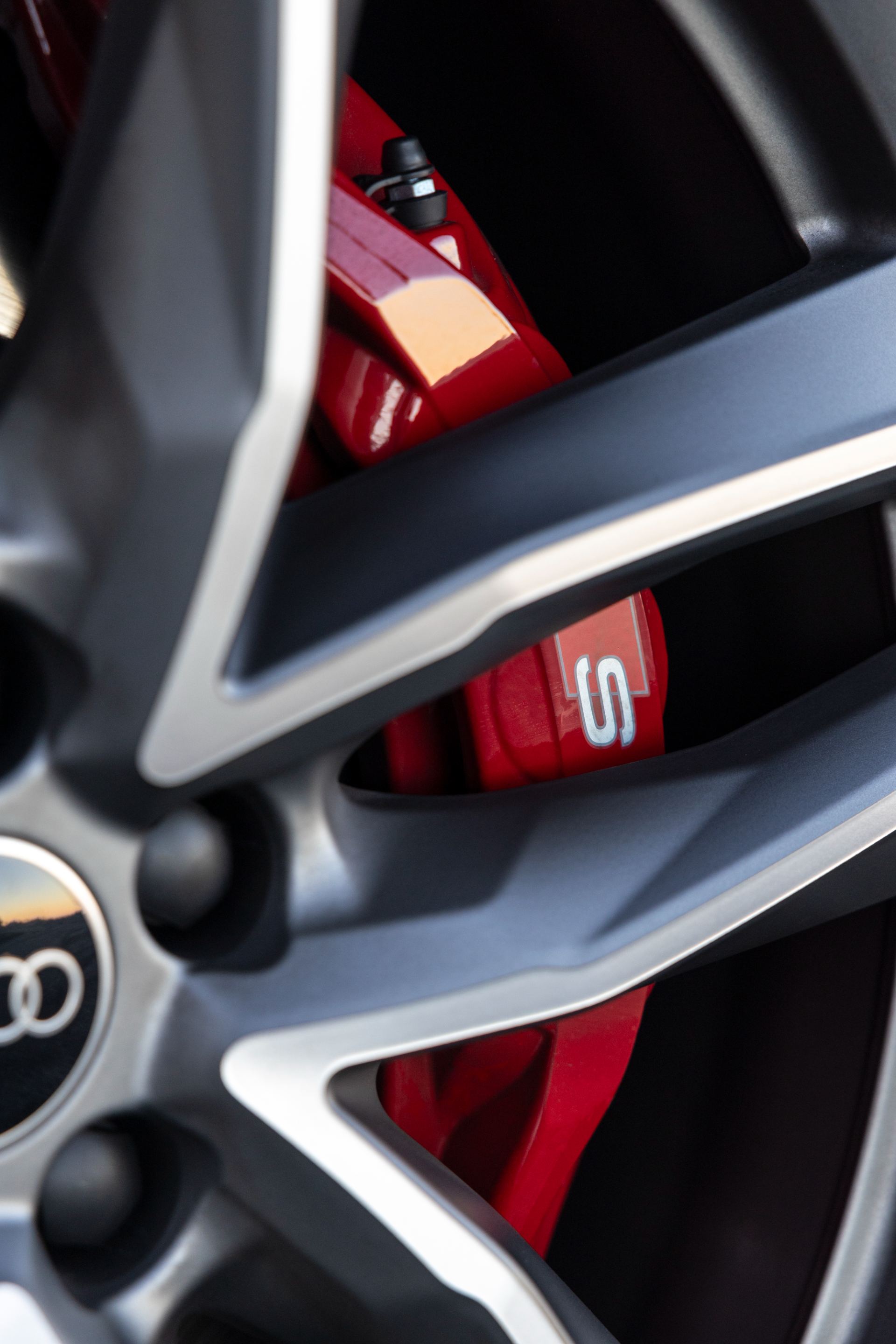 audi sq7 brake caliper close