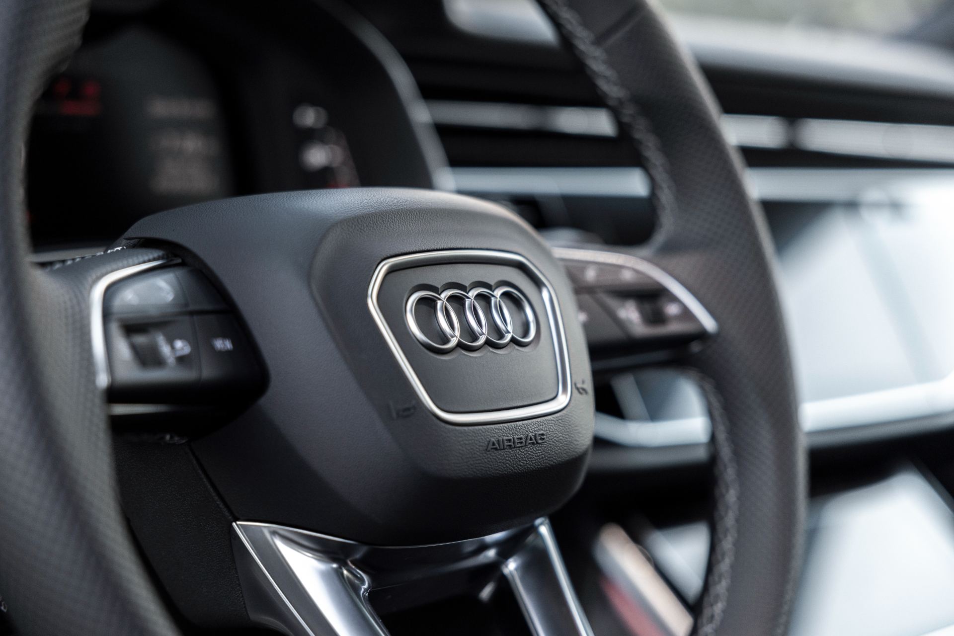 audi sq8 steering wheel close