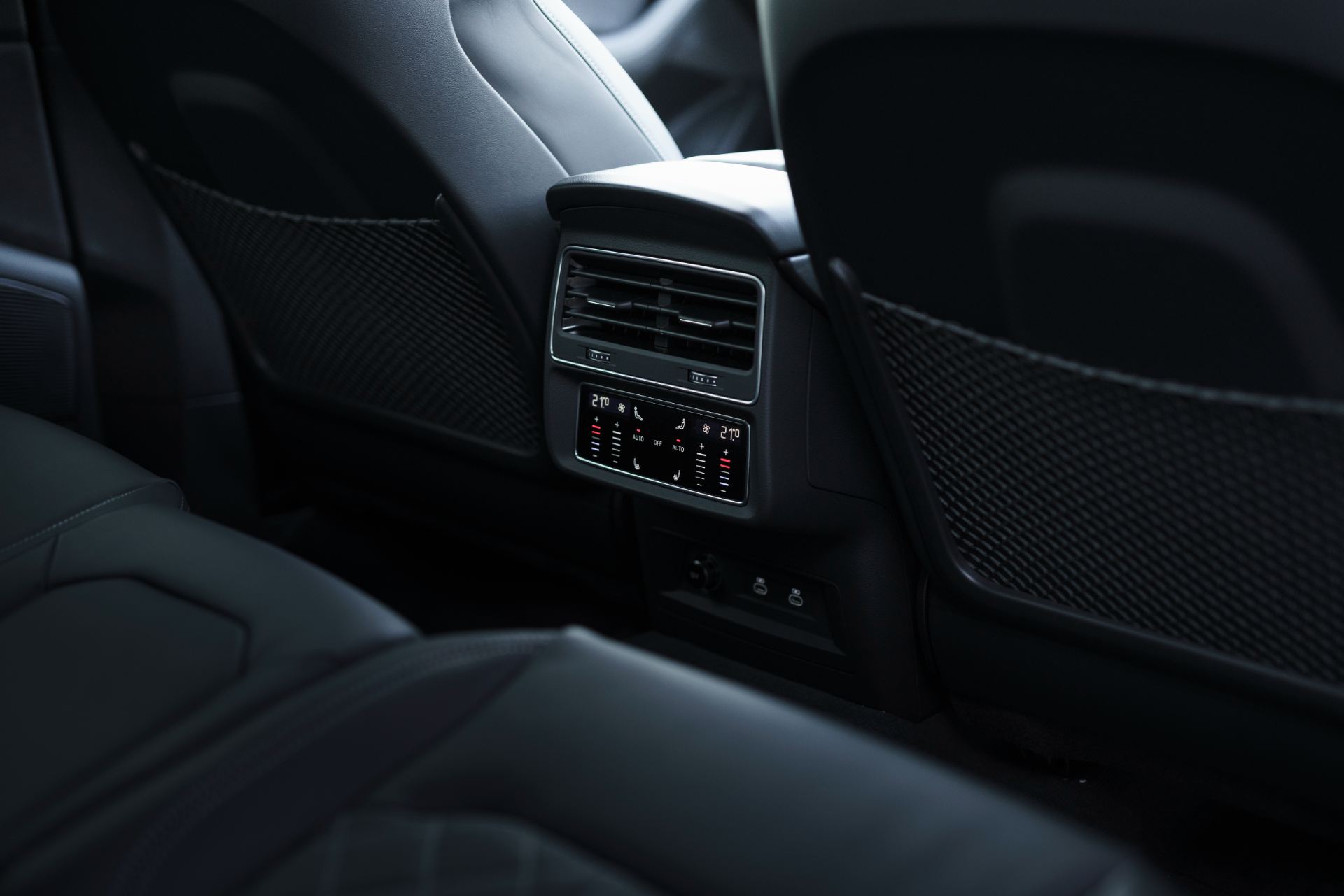 2026 audi sq8 interior rear climate controls